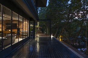 Phrip Phri Luxury Pool Villas