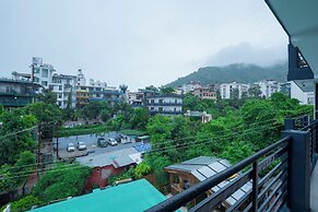 Orchid Hotel and Hostel