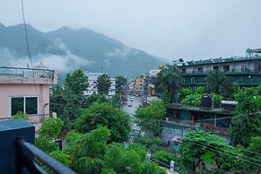 Orchid Hotel and Hostel