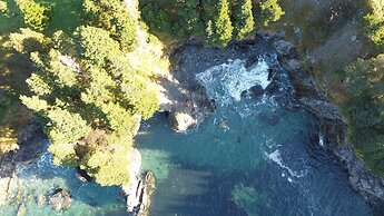 The Bread & Cheese Country Inn