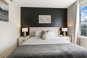 Festive 4BR Condo in the Heart of NOLA
