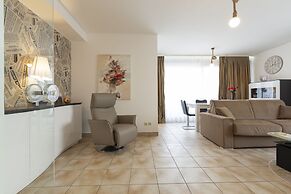 The Queen Luxury Apartmen-Villa Vittoria
