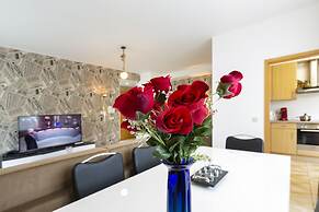 The Queen Luxury Apartmen-Villa Vittoria