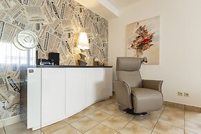 The Queen Luxury Apartmen-Villa Vittoria
