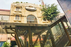 Super OYO Townhouse Oak Grand Orienchi