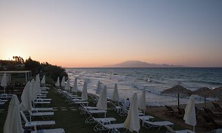 Amaltheia Beach Front Houses