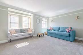 Beautiful & Modern 3BD House- Kennington!