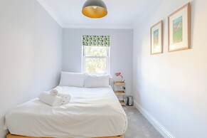 Beautiful & Modern 3BD House- Kennington!