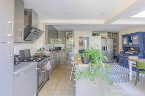 Beautiful & Modern 3BD House- Kennington!