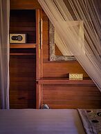 Island Garden Huts & Yoga Shala