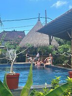 Island Garden Huts & Yoga Shala