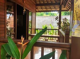 Island Garden Huts & Yoga Shala