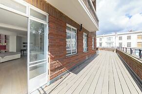 Sleek & Stylish 1BD Flat w/ Balcony - Kings Road