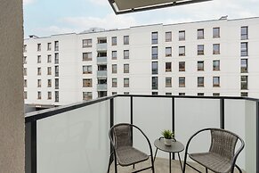 Warsaw Apartament Praga + AC by Renters