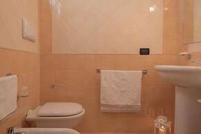 Stylish Residence Le Fontane Num2506