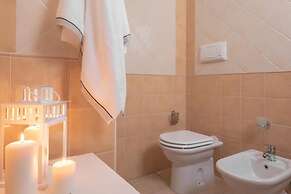 Stylish Residence Le Fontane 2 Bedroom Apartment Sleeps 6 Persons Num2