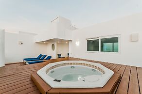 Beachfront Penthouses by LivIN Cancun
