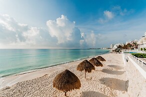 Beachfront Penthouses by LivIN Cancun