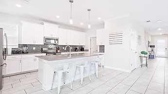 Championsgate 5br Lakeview Home Pool Spa Disney