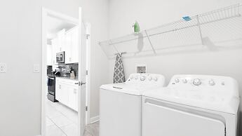 Championsgate 5br Lakeview Home Pool Spa Disney