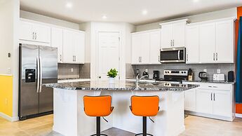 Resort Villa: Pool, Spa & Disney Proximity