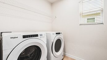 Resort Villa: Pool, Spa & Disney Proximity