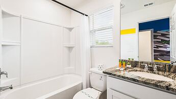 Resort Villa: Pool, Spa & Disney Proximity