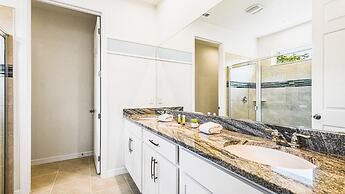 Resort Villa: Pool, Spa & Disney Proximity