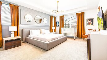 Luxury Retreat: Pool, Water Park, Near Disney