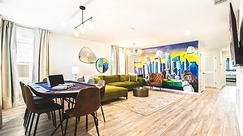 Luxury Retreat: Pool, Water Park, Near Disney