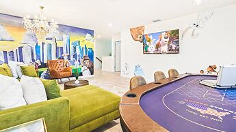 Luxury Retreat: Pool, Water Park, Near Disney