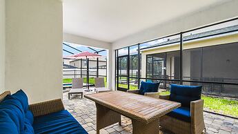 Luxury Retreat: Pool, Water Park, Near Disney