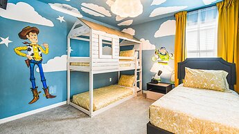 Luxury Retreat: Pool, Water Park, Near Disney