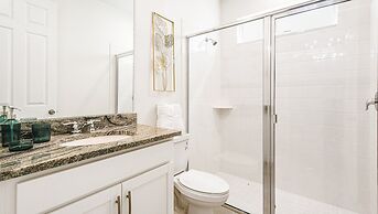 Luxury Retreat: Pool, Water Park, Near Disney