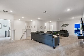 Spacious Family Reunion 15br Home Pool Spa Game Rm