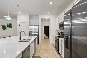 Spacious Family Reunion 15br Home Pool Spa Game Rm