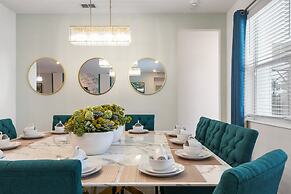 Spacious Family Reunion 15br Home Pool Spa Game Rm