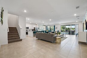 Spacious Family Reunion 15br Home Pool Spa Game Rm