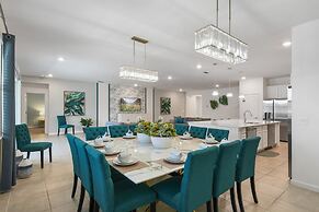 Spacious Family Reunion 15br Home Pool Spa Game Rm