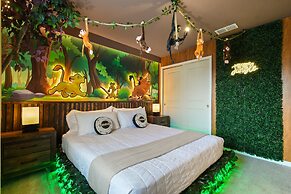 Private Theater Game Loft 10br Villa Pool Spa