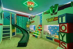 Private Theater Game Loft 10br Villa Pool Spa