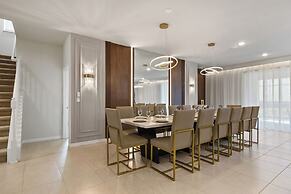 Private Theater Game Loft 10br Villa Pool Spa