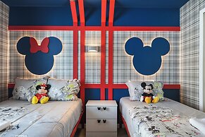 Private Theater Game Loft 10br Villa Pool Spa