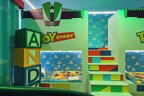 Private Theater Game Loft 10br Villa Pool Spa