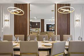 Private Theater Game Loft 10br Villa Pool Spa