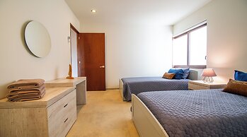 Casa del Mar by Kivoya