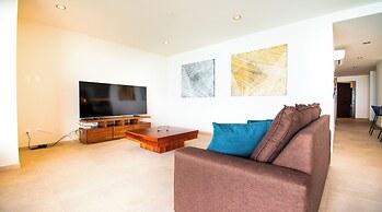 Casa del Mar by Kivoya