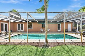 Casa Natalia 3BR Home with Pool Near Hard Rock Casino