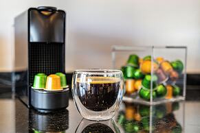 2BR Family Apt Puente de la Mujer View