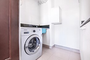 2BR Family Apt Puente de la Mujer View